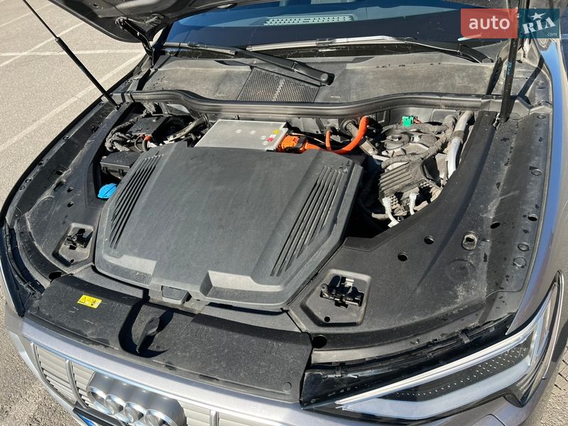 Внедорожник / Кроссовер Audi e-tron 2020 в Броварах фото 27 Внедорожник / Кроссовер Audi e-tron 2020 в Броварах