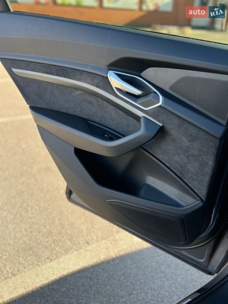 Внедорожник / Кроссовер Audi e-tron 2020 в Броварах фото 38 Внедорожник / Кроссовер Audi e-tron 2020 в Броварах