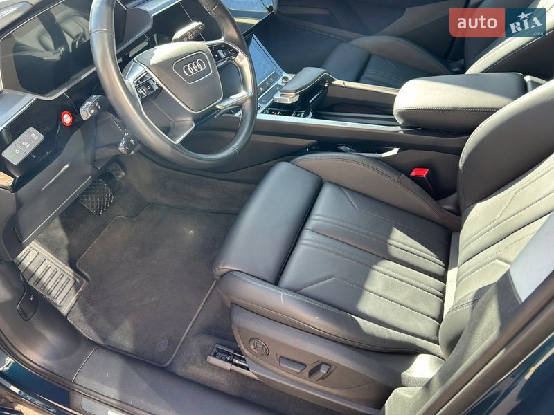Позашляховик / Кросовер Audi e-tron 2022 в Києві