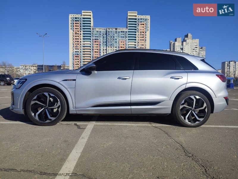 Внедорожник / Кроссовер Audi e-tron 2020 в Киеве