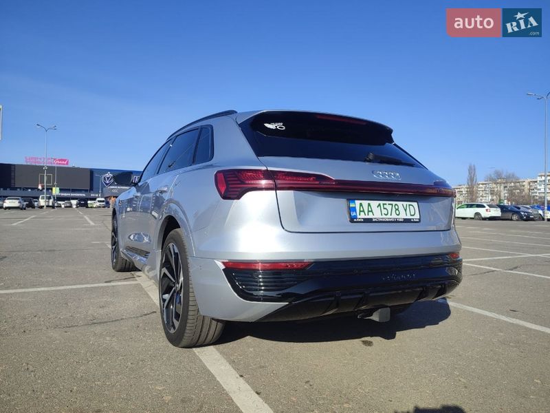 Внедорожник / Кроссовер Audi e-tron 2020 в Киеве