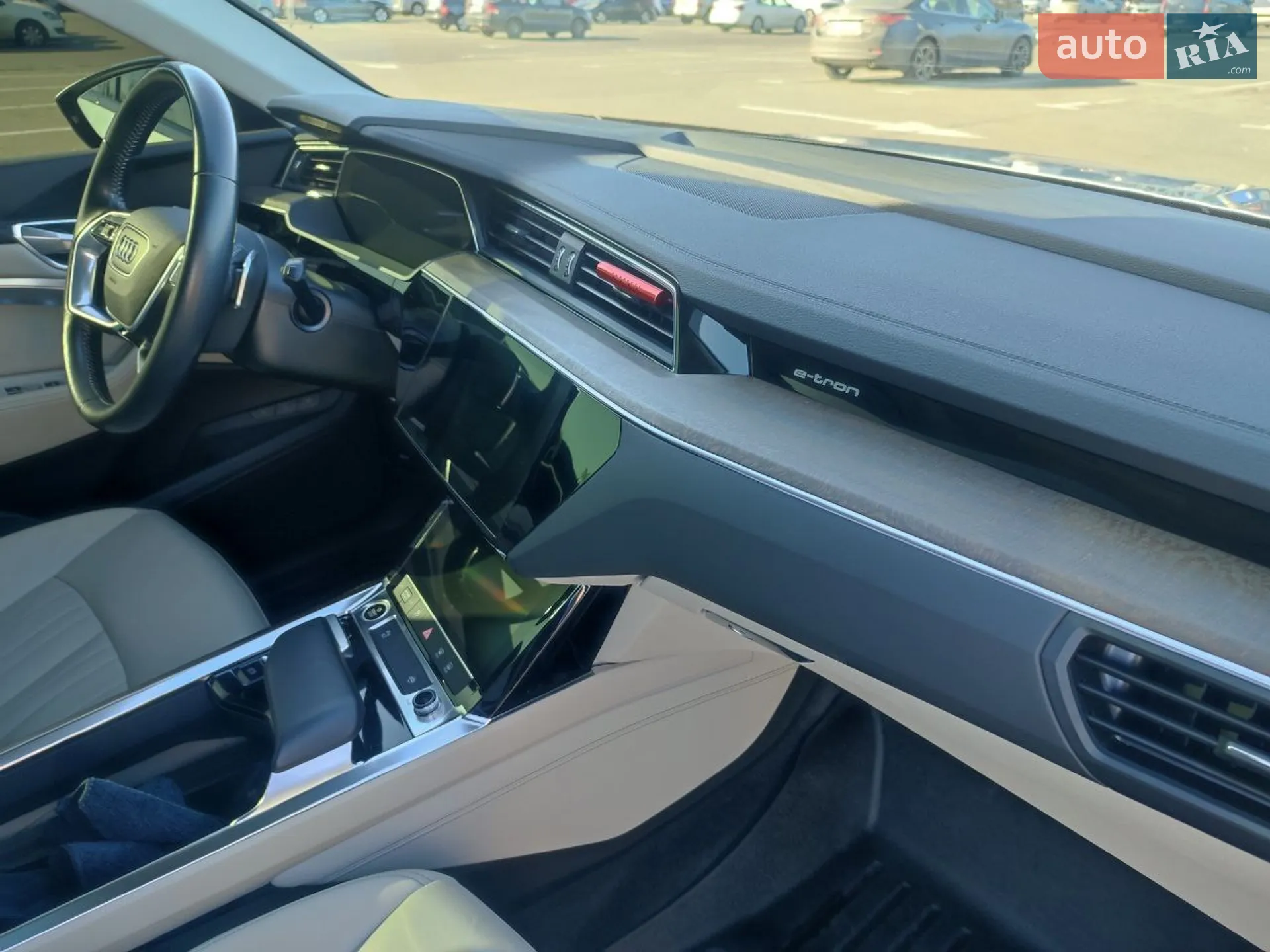2020 Audi e-tron - мініатюра 28