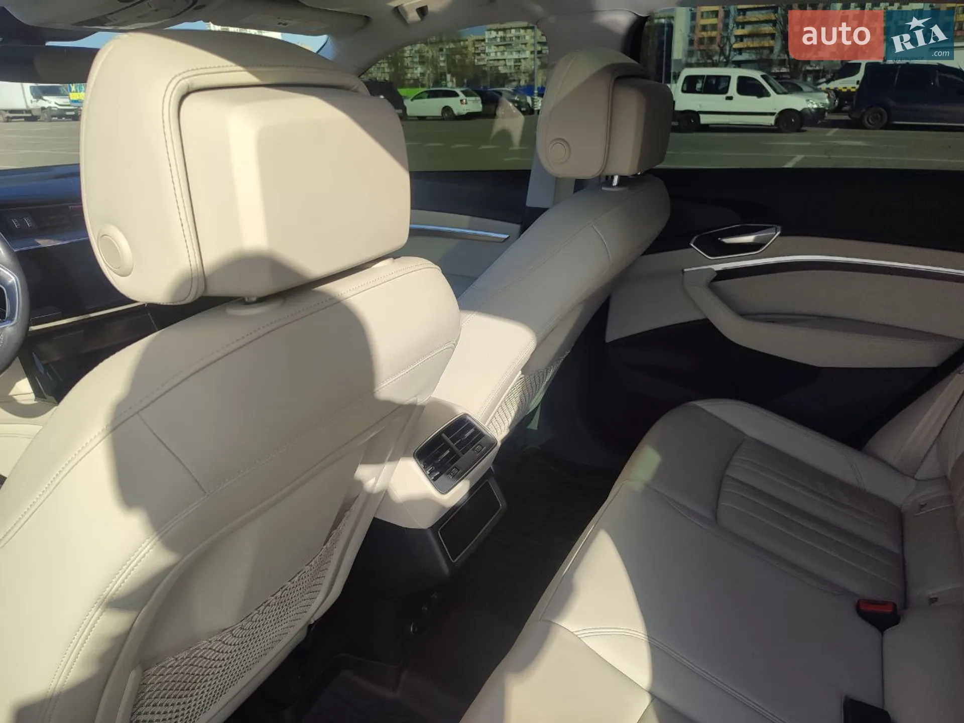 2020 Audi e-tron - мініатюра 40