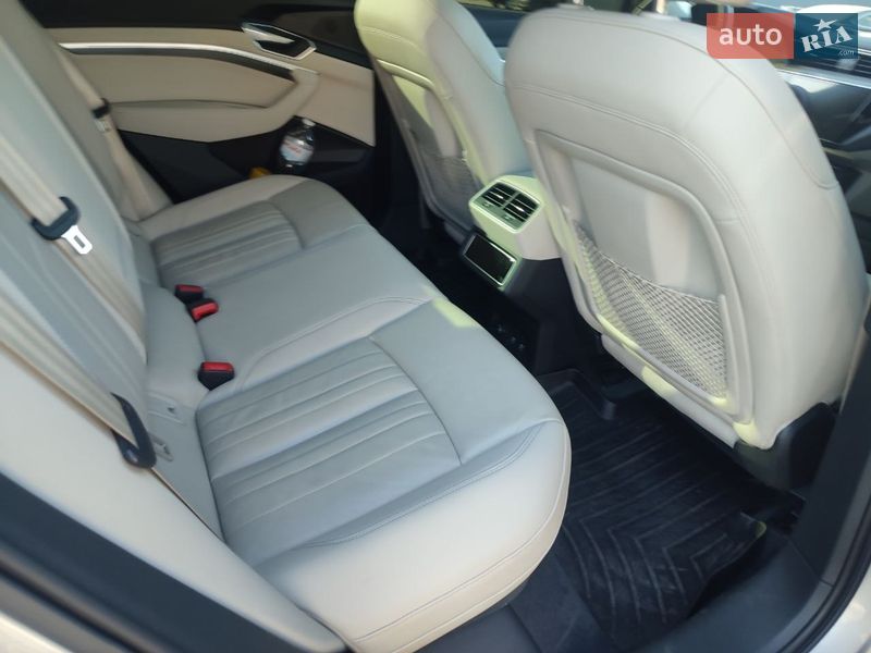 Внедорожник / Кроссовер Audi e-tron 2020 в Киеве