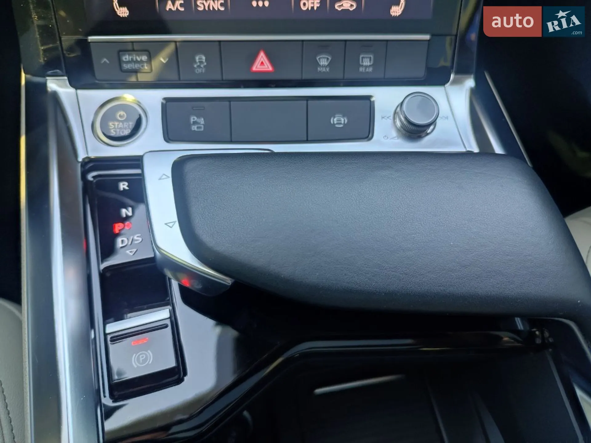 2020 Audi e-tron - мініатюра 38