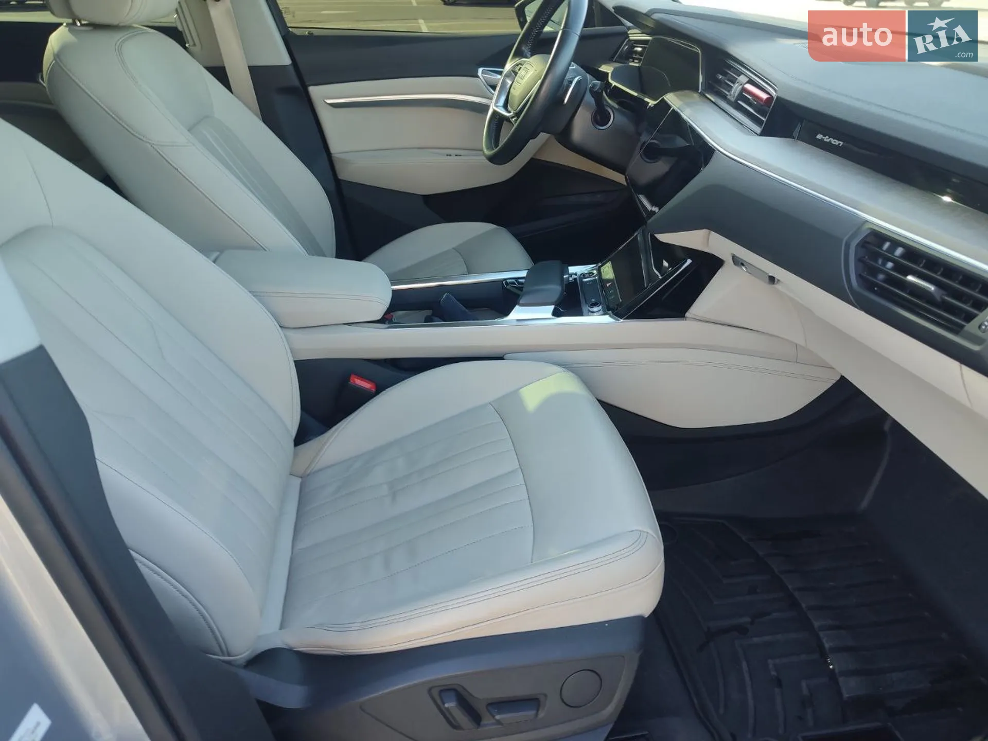 2020 Audi e-tron - мініатюра 49