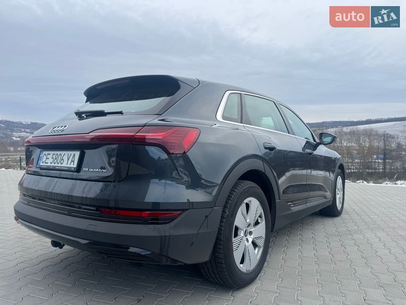 Позашляховик / Кросовер Audi e-tron 2020 в Чернівцях