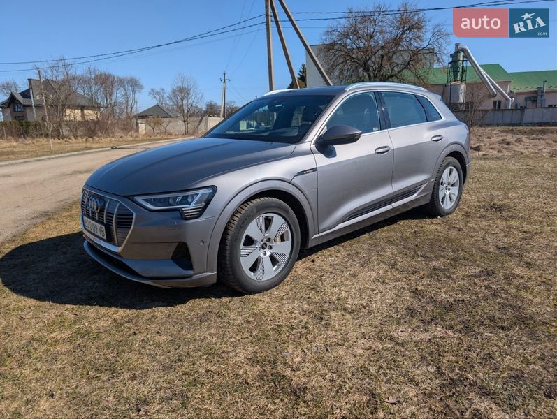 Позашляховик / Кросовер Audi e-tron 2020 в Тернополі