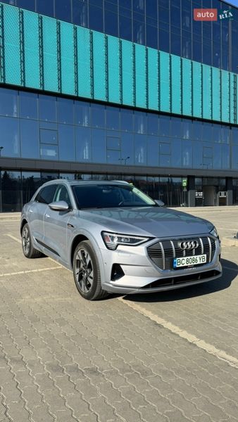 Audi e-tron 2022