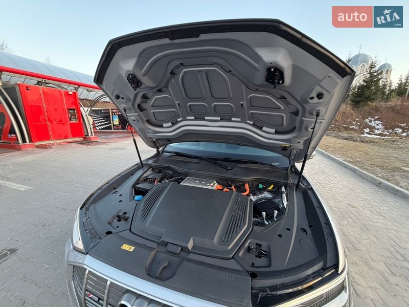 Внедорожник / Кроссовер Audi e-tron 2021 в Тернополе