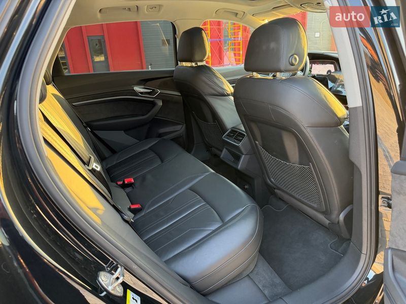 Внедорожник / Кроссовер Audi e-tron 2021 в Львове фото 39 Внедорожник / Кроссовер Audi e-tron 2021 в Львове