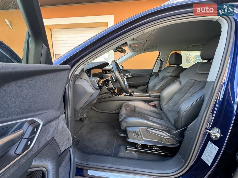 Позашляховик / Кросовер Audi e-tron 2020 в Івано-Франківську