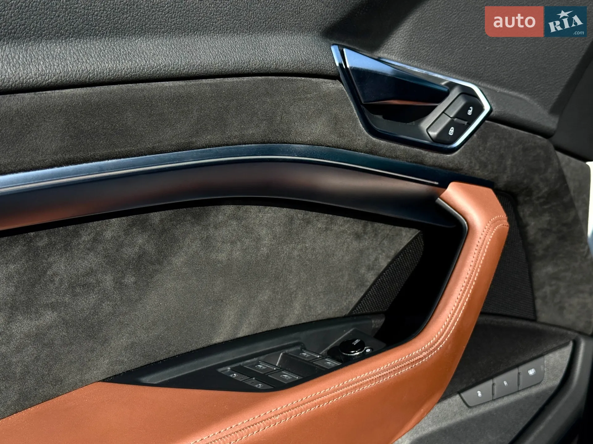2019 Audi e-tron - мініатюра 20