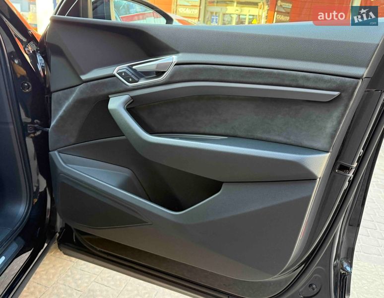 Внедорожник / Кроссовер Audi e-tron 2020 в Львове