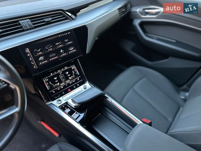 Внедорожник / Кроссовер Audi e-tron 2020 в Бродах