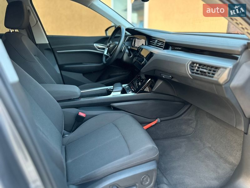 Внедорожник / Кроссовер Audi e-tron 2020 в Бродах