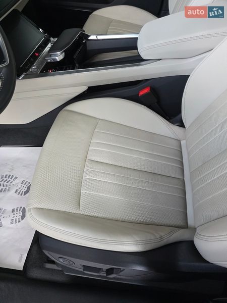 Позашляховик / Кросовер Audi e-tron 2019 в Дніпрі