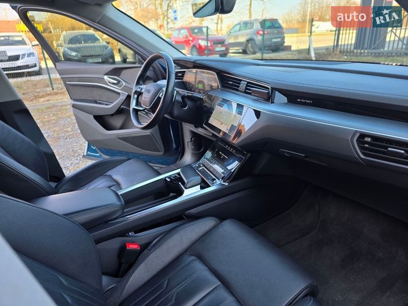 Позашляховик / Кросовер Audi e-tron 2021 в Львові