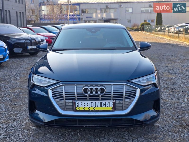 Позашляховик / Кросовер Audi e-tron 2021 в Львові