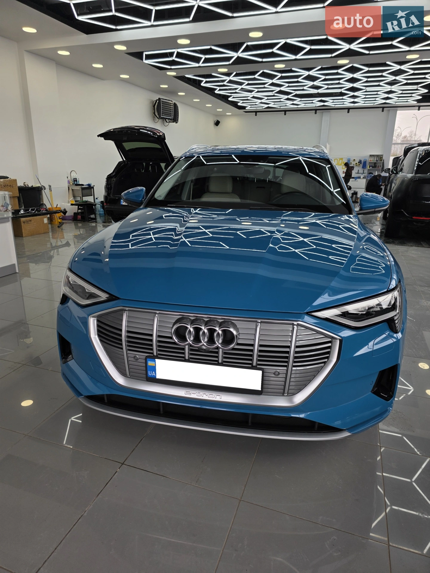 2019 Audi e-tron - мініатюра 3