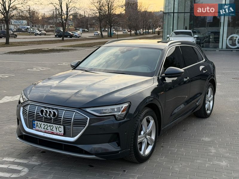 Audi e-tron 2019