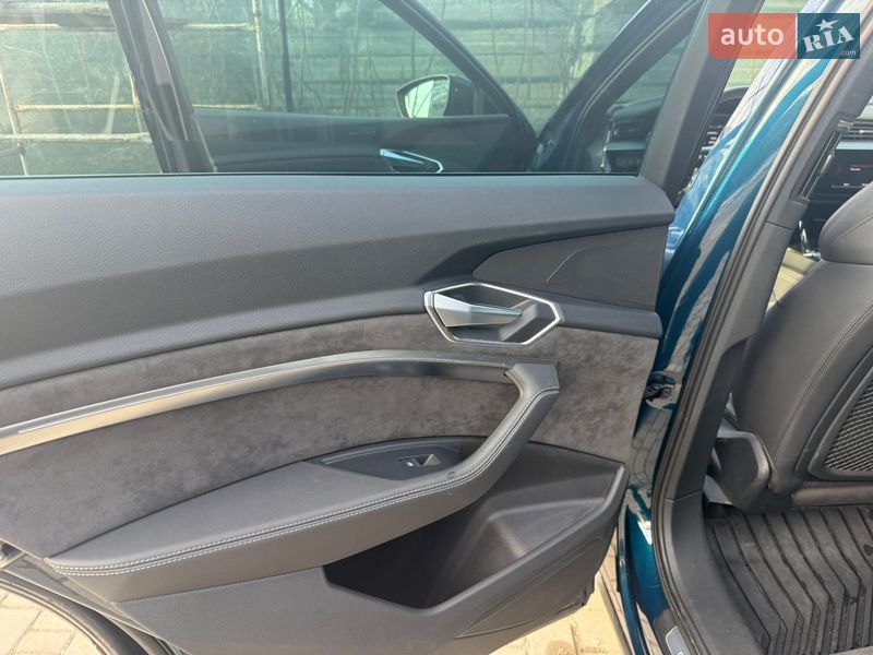 Внедорожник / Кроссовер Audi e-tron 2021 в Луцке