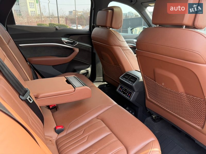 Внедорожник / Кроссовер Audi e-tron 2019 в Ивано-Франковске фото 16 Внедорожник / Кроссовер Audi e-tron 2019 в Ивано-Франковске