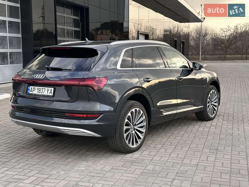 Внедорожник / Кроссовер Audi e-tron 2019 в Запорожье