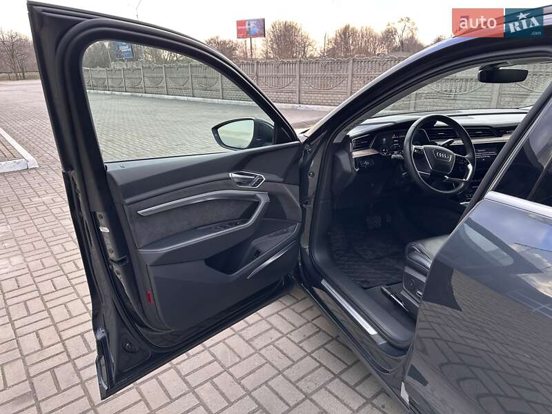 Внедорожник / Кроссовер Audi e-tron 2019 в Запорожье