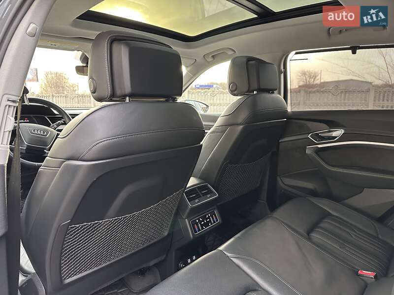 Внедорожник / Кроссовер Audi e-tron 2019 в Запорожье