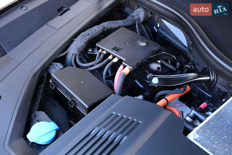 Позашляховик / Кросовер Audi e-tron 2021 в Вінниці