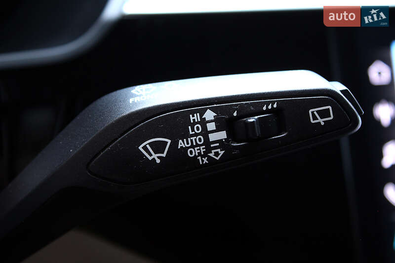 Позашляховик / Кросовер Audi e-tron 2021 в Вінниці