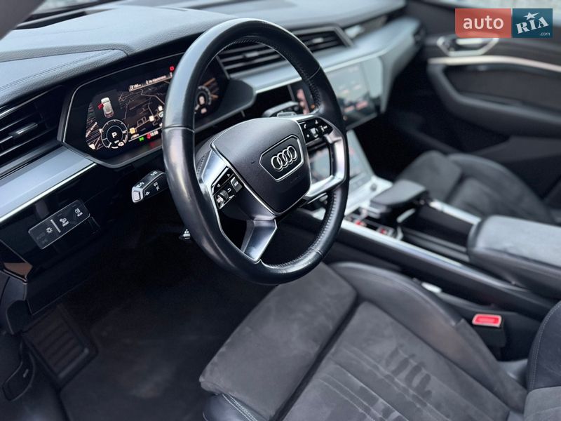 Позашляховик / Кросовер Audi e-tron 2019 в Луцьку