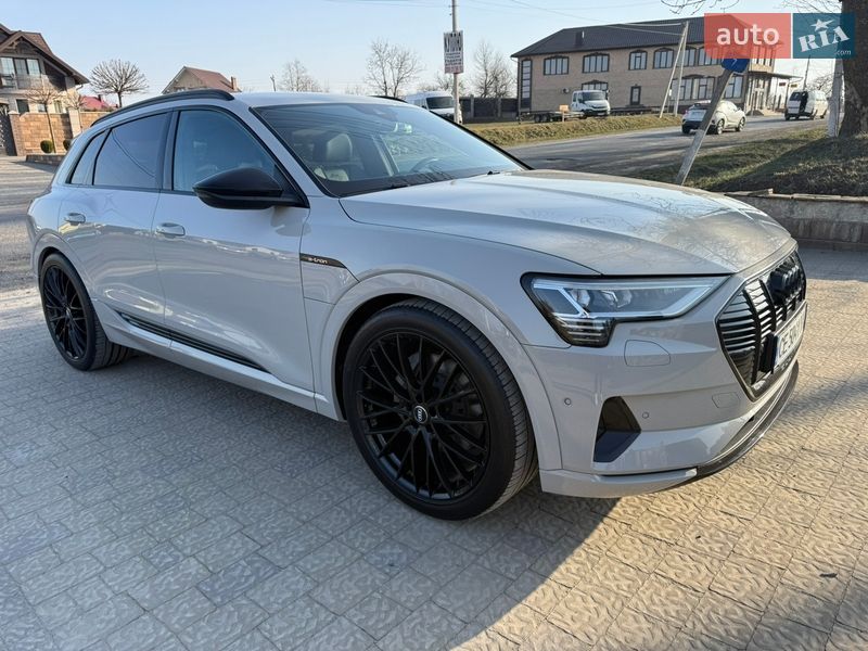 Позашляховик / Кросовер Audi e-tron 2019 в Чернівцях фото 7 Позашляховик / Кросовер Audi e-tron 2019 в Чернівцях