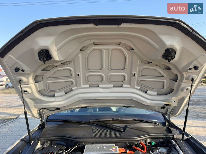 Позашляховик / Кросовер Audi e-tron 2019 в Чернівцях фото 9 Позашляховик / Кросовер Audi e-tron 2019 в Чернівцях