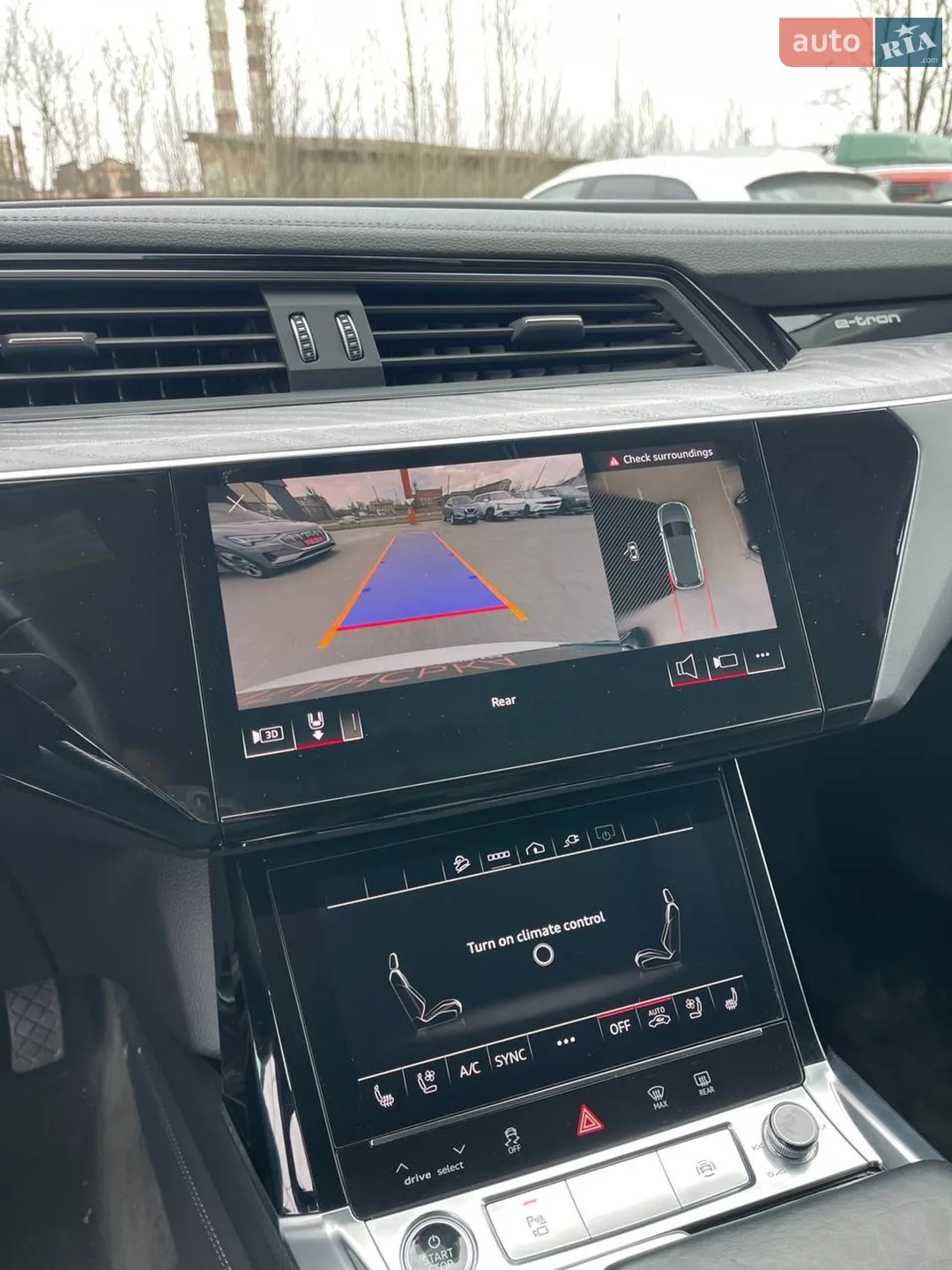 2021 Audi e-tron - мініатюра 28