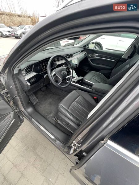 Позашляховик / Кросовер Audi e-tron 2020 в Львові фото 17 Позашляховик / Кросовер Audi e-tron 2020 в Львові