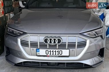 Позашляховик / Кросовер Audi e-tron 2019 в Чернівцях