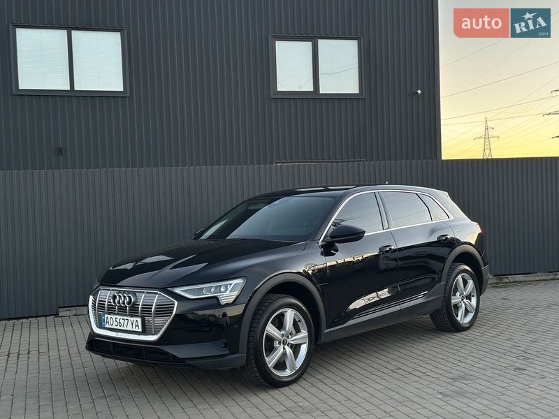 Внедорожник / Кроссовер Audi e-tron 2021 в Ужгороде