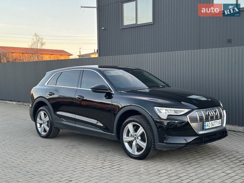 Внедорожник / Кроссовер Audi e-tron 2021 в Ужгороде