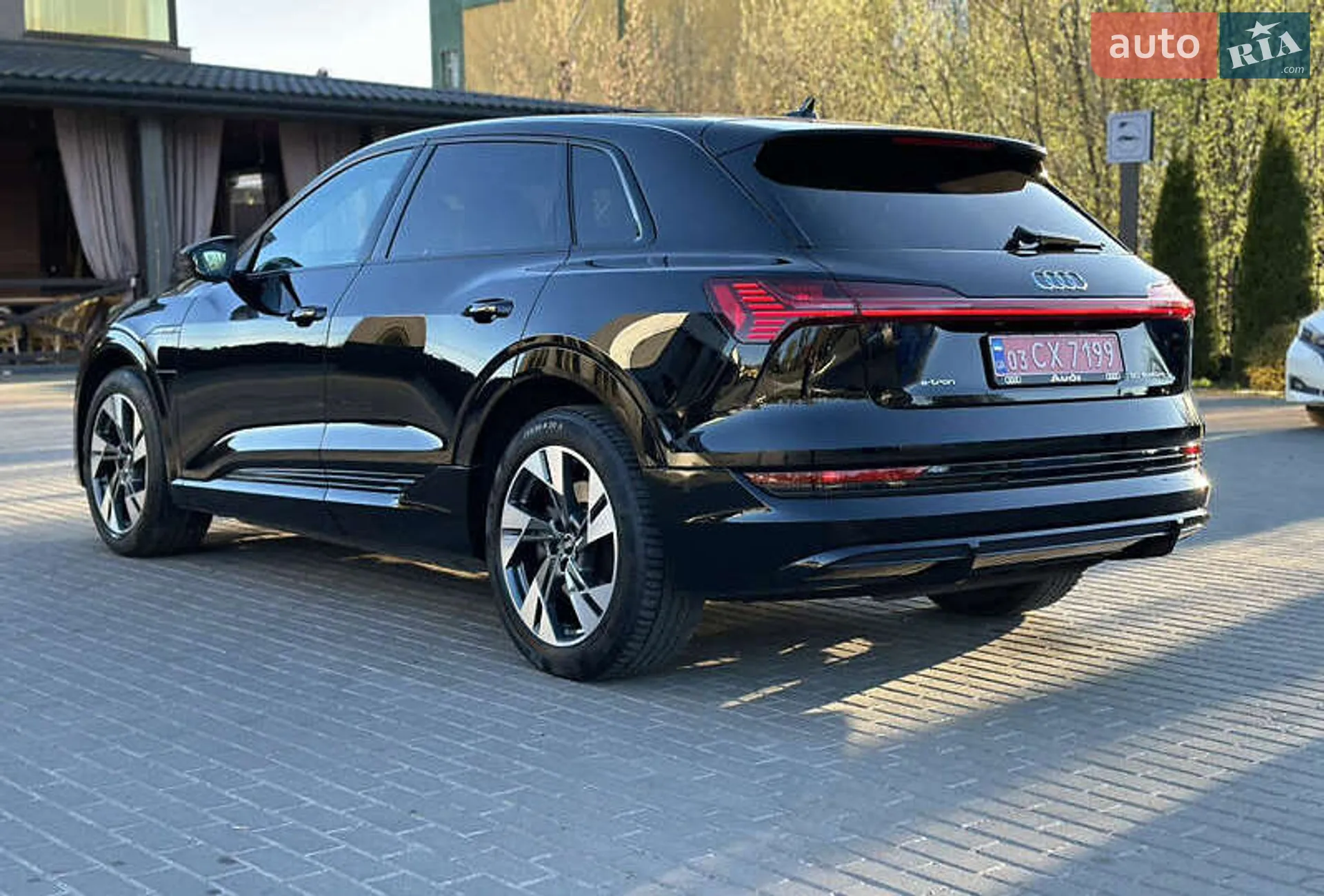 2022 Audi e-tron - мініатюра 5