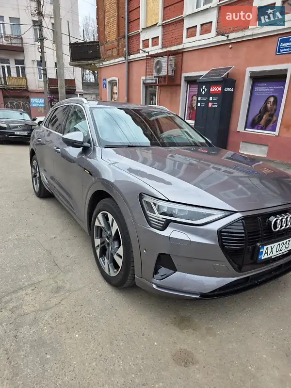 Audi e-tron