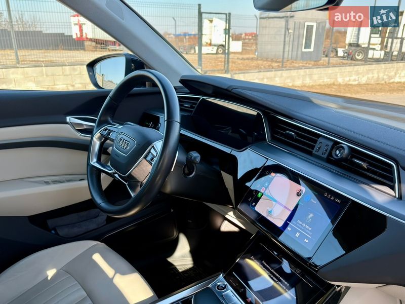 Внедорожник / Кроссовер Audi e-tron 2021 в Ровно