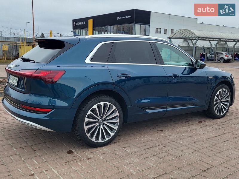 Позашляховик / Кросовер Audi e-tron 2019 в Полтаві