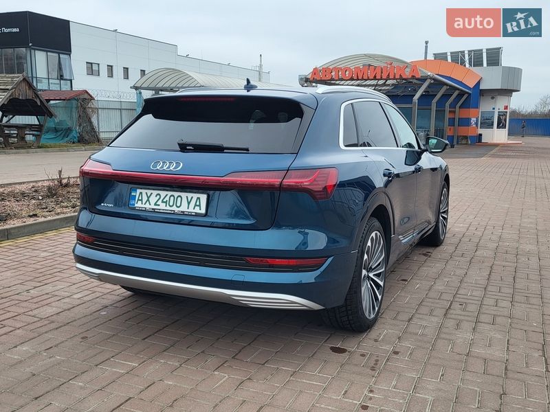 Позашляховик / Кросовер Audi e-tron 2019 в Полтаві