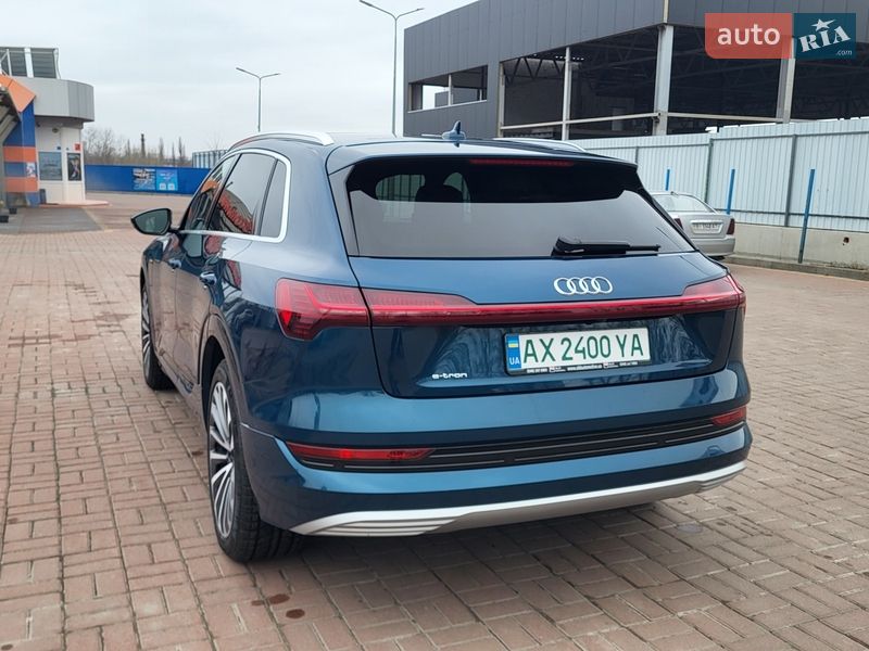 Позашляховик / Кросовер Audi e-tron 2019 в Полтаві