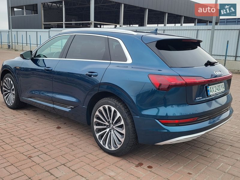 Позашляховик / Кросовер Audi e-tron 2019 в Полтаві