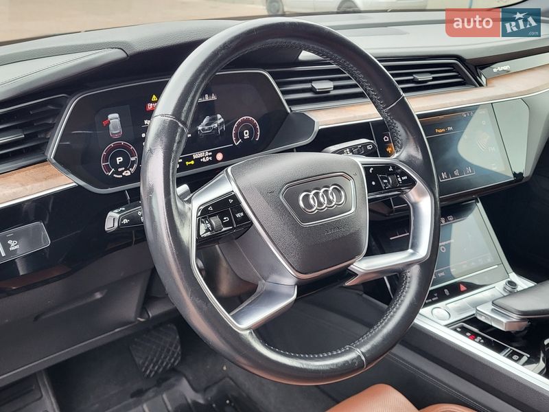 Позашляховик / Кросовер Audi e-tron 2019 в Полтаві
