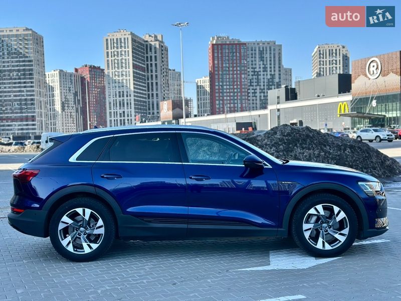 Внедорожник / Кроссовер Audi e-tron 2019 в Киеве фото 16 Внедорожник / Кроссовер Audi e-tron 2019 в Киеве