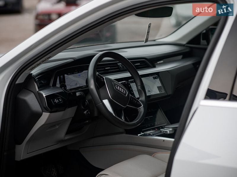 Позашляховик / Кросовер Audi e-tron 2021 в Тернополі фото 53 Позашляховик / Кросовер Audi e-tron 2021 в Тернополі